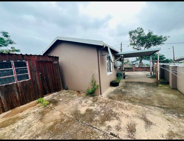 2 BEDROOM HOUSE FOR SALE IN NEWLANDS EAST